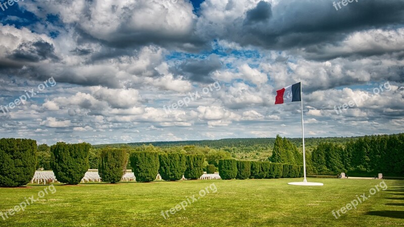 Graves Douaumont Verdun 1914 1918