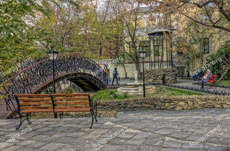 Odessa Park Bridge Humpback Bench