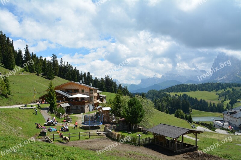 Alm Refuge House Prato Green Mountain