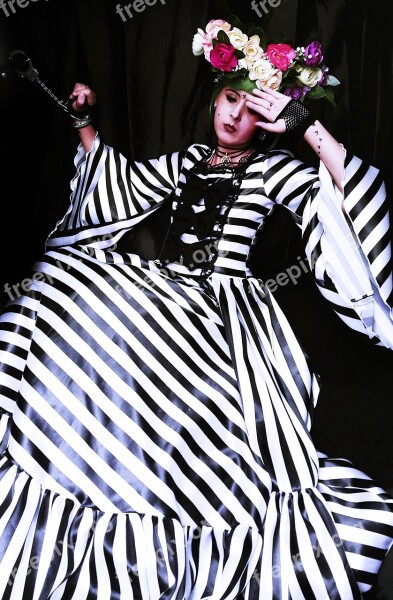 Lyzz Hana Stripes Black And White Dress Striped Prisioner