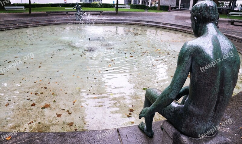 Fountain Figure Statue Zurich Water Feature