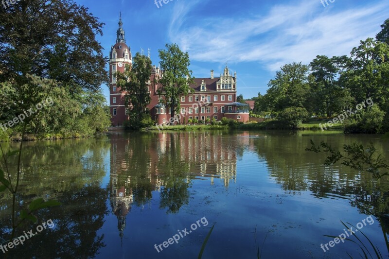 Bad Muskau Castle Moated Castle Places Of Interest Muskau