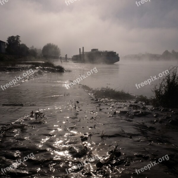 Bridge Garonne Langoiran Aquitaine Morning