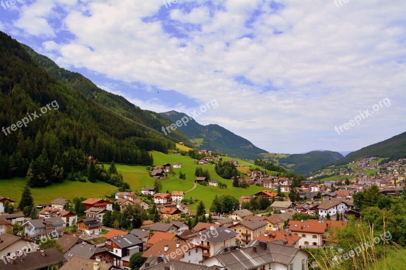 Valle Country Mountain Italy Town