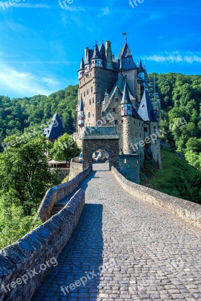 Burg Eltz Castles Places Of Interest Sachsen Medieval