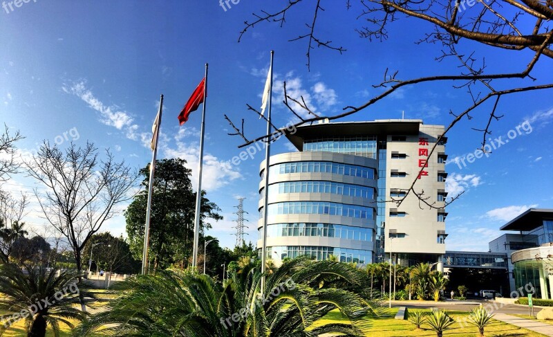 Dongfeng Nissan Blue Sky And White Clouds Sunny Free Photos