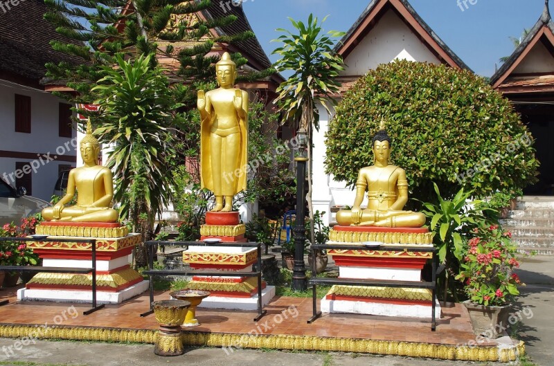 Laos Luang-parbang Temple Buddhas Statues