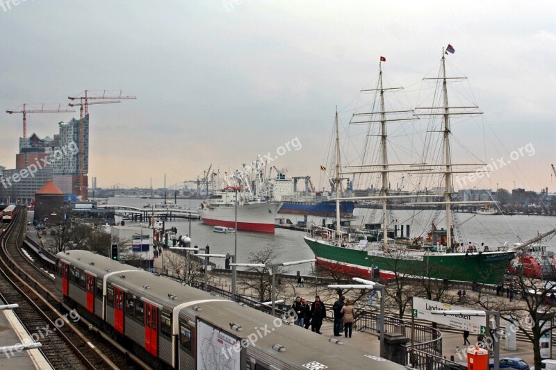 Landungsbrücken Hamburg Hamburgensien Port Of Hamburg Elbe Philharmonic Hall