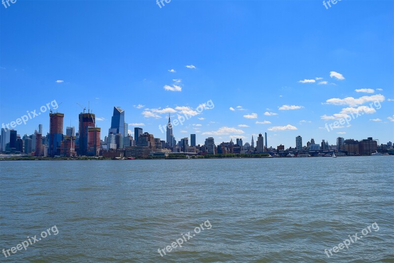 New York Hudson River Skyline Manhattan City