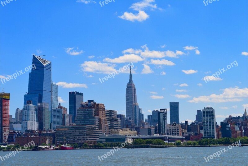 New York Hudson River Skyline Manhattan City