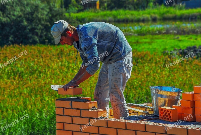 Mason Construction Bucket Brick Builder