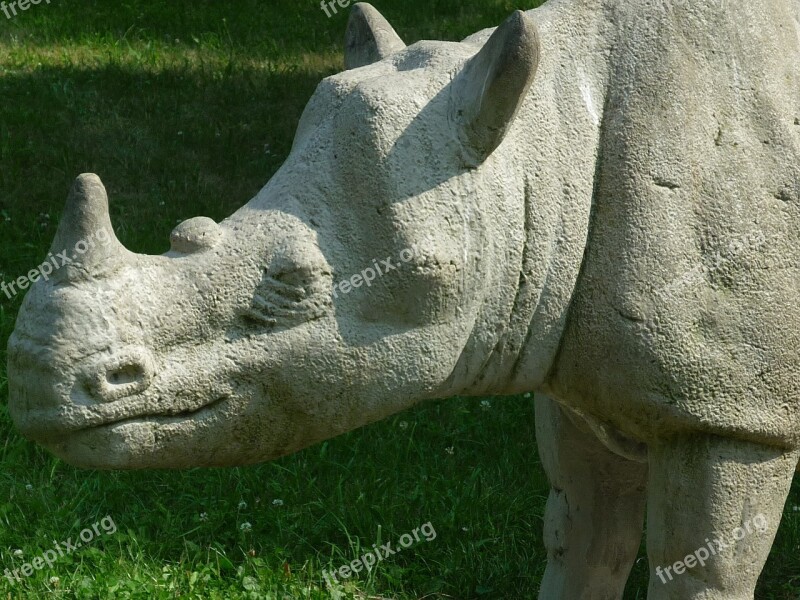 Rhino Stone Figure Meadow Hedge Park