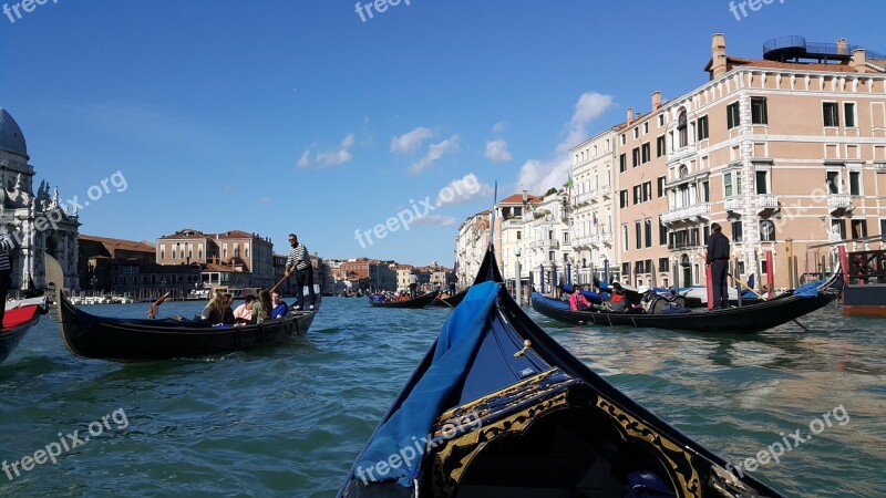 Italy Port Beach Times Gondola