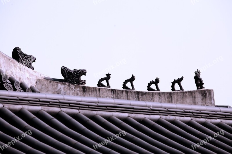 Gyeongbok Palace Roof Sculpture Symbol Seoul