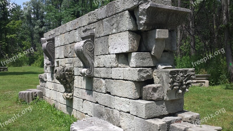 Guildwood Park Relieff Antique Stone Facade