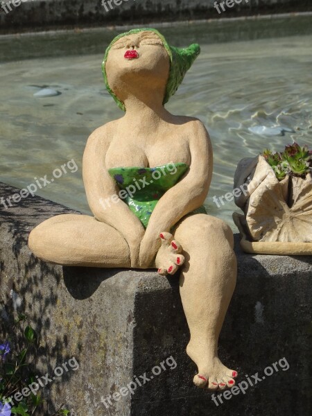 Art Sculpture Woman Badenixe Swimmer