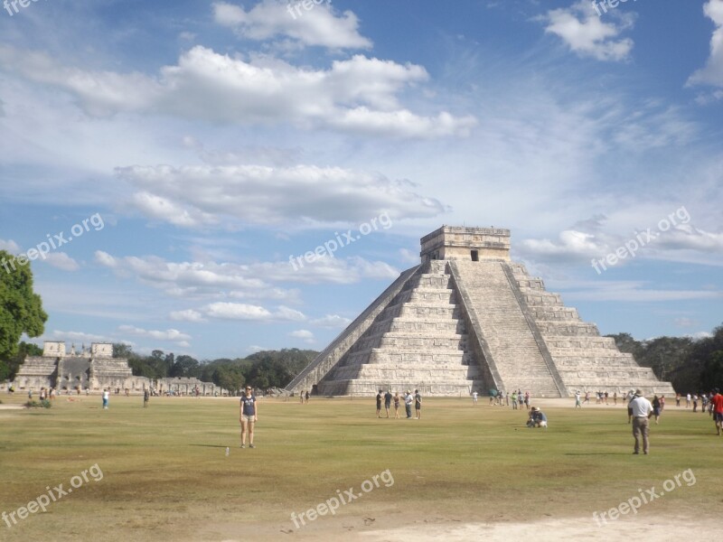 Pyramid Mexico Temple Of Kukulkan Chichen Itza Free Photos