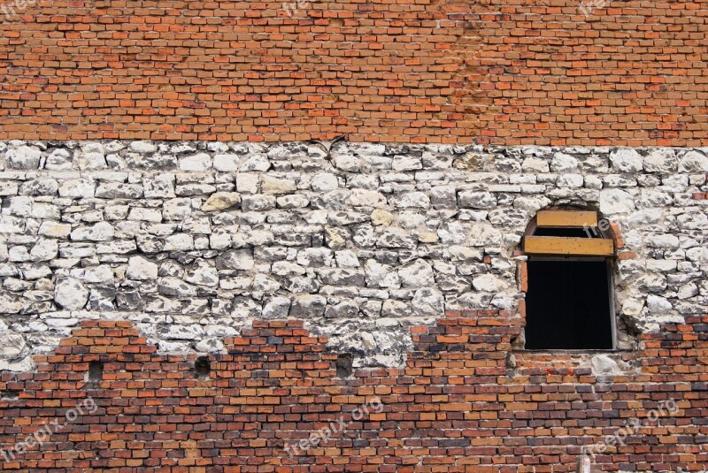 Lake Dusia Old House Brick Chalk