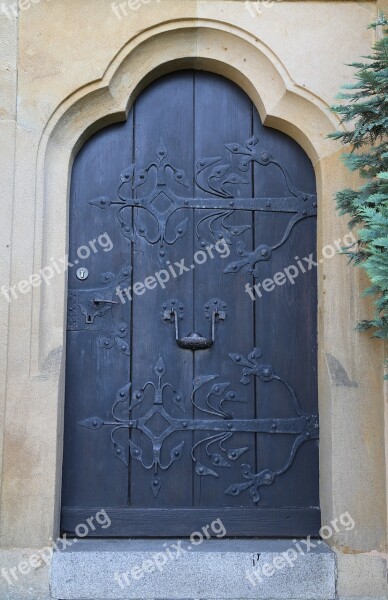 Oak Door Old Castle Input Places Of Interest