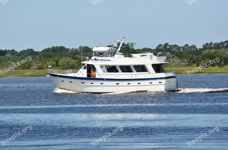 Luxury Yacht Cruising River St Augustine Florida