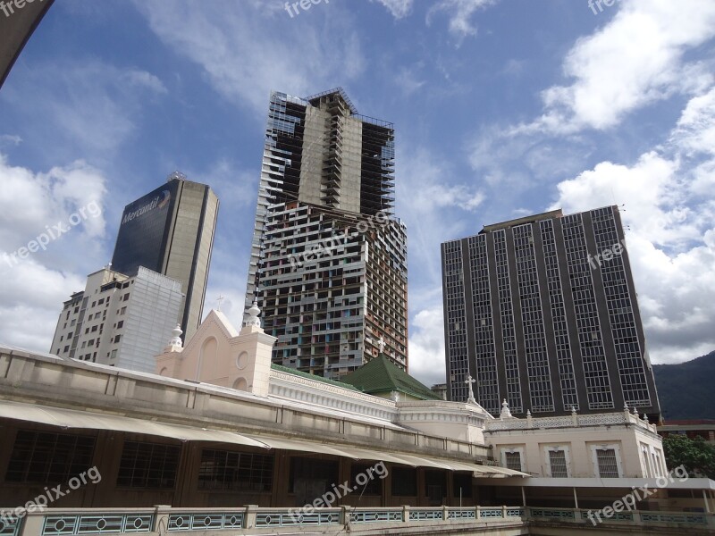 Tower Church School Caracas Sky