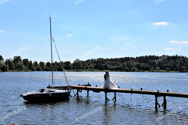 Bride And Groom Jetty Water Web Lake