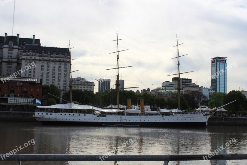 Ship Barco Argentina Paseo Architecture