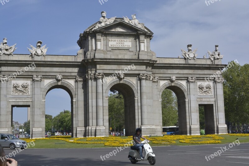 Travel Puerta De Alcalá Spain Free Photos