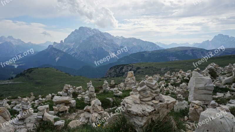 Stoamandl Mountains Three Zinnen Hiking Dolomites