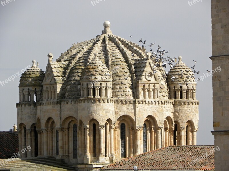 Zamora Cathedral Dome Church History