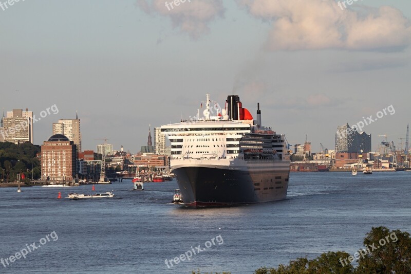 Queen Mary Hamburg Elbe Queen Ship