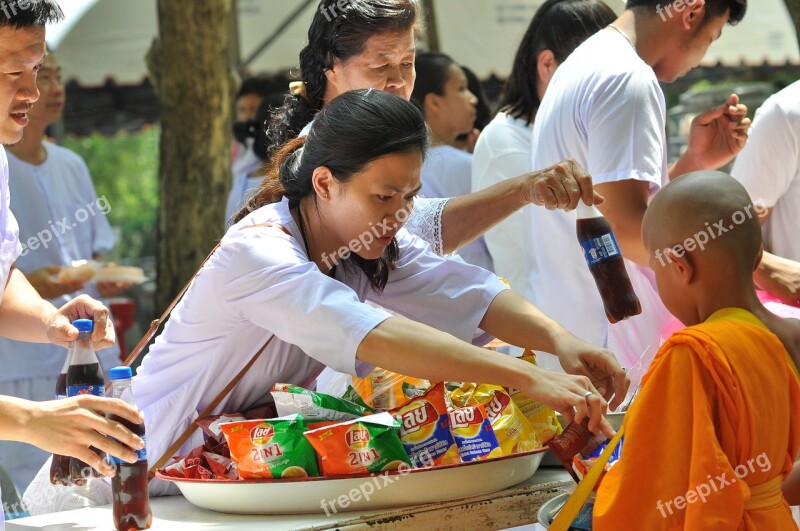 Buddhism The English Buddhists Thailand Alms