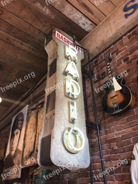 Radio Antique Tennessee Nashville Music