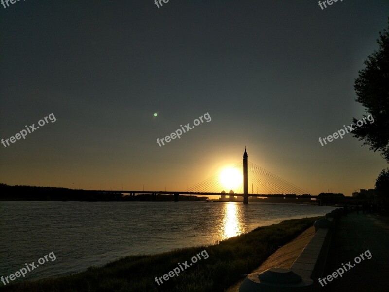 Sun Sunset The Songhua River At Dusk Water