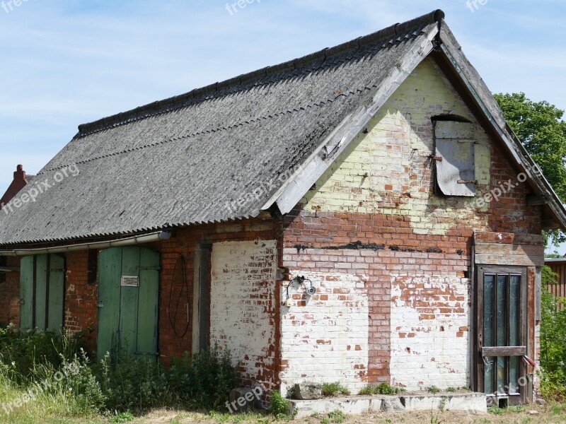 Ruin Lapsed House Scale Building