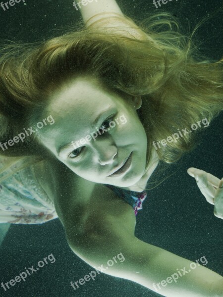 Underwater Fiction Under Water People Art