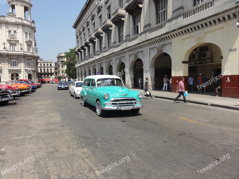 Cuba Havana Old-timer Blue Sea Green