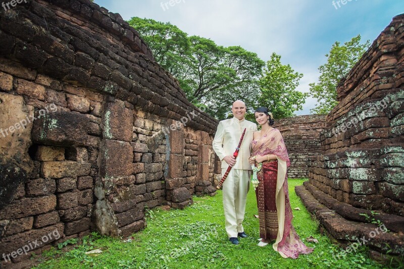 Temple Wedding Thailand Love Bride And Groom