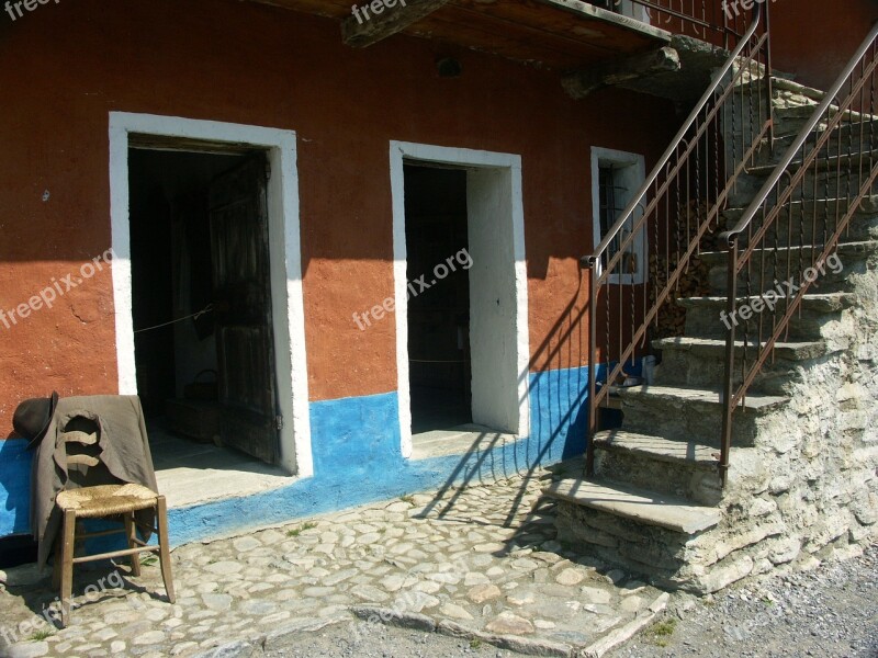 Pattern Doors Chair Entrance Wall