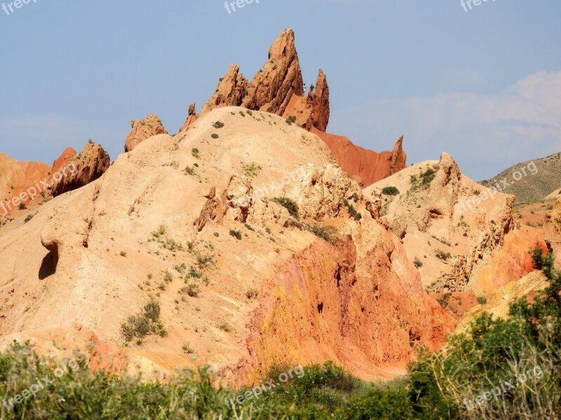 Canyon Tale Kyrgyzstan Clay Mountain Red Clay Statues