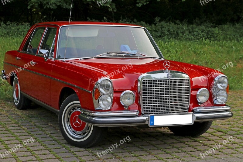 Auto Oldtimer Mercedes Benz Daimler