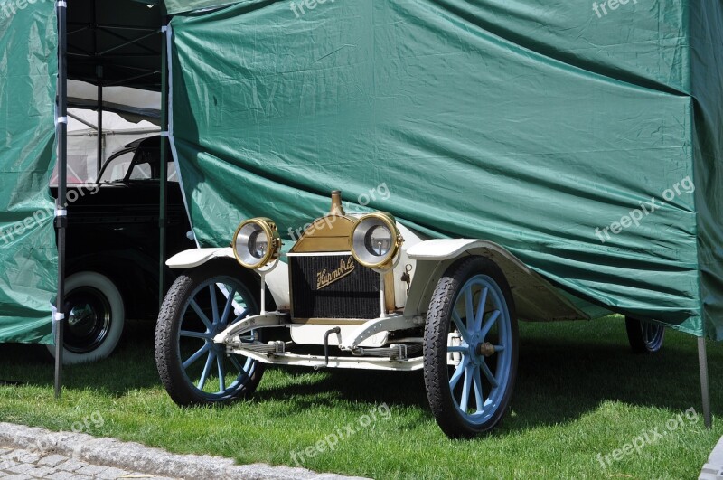 Exhibition Topacz Car Monument Retro Car