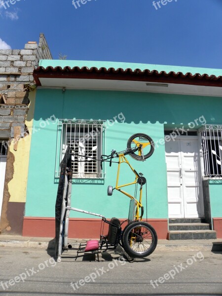 Bicycles Cuba Trinidad Trailers Wrong