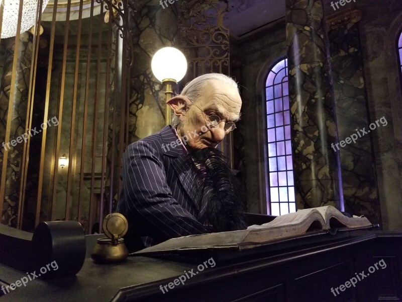 Goblin Banker Universal Studios Gringotts Free Photos