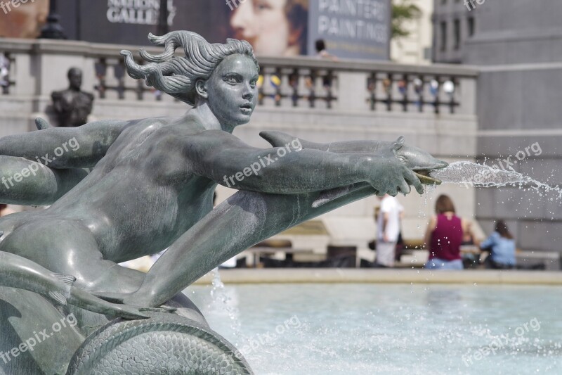 Trafalgar Square Fountain Tourists London Beauty