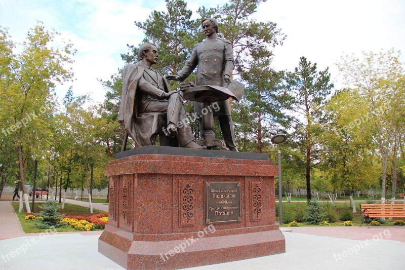 Pavlodar Monument Valikhanov Potanin Free Photos