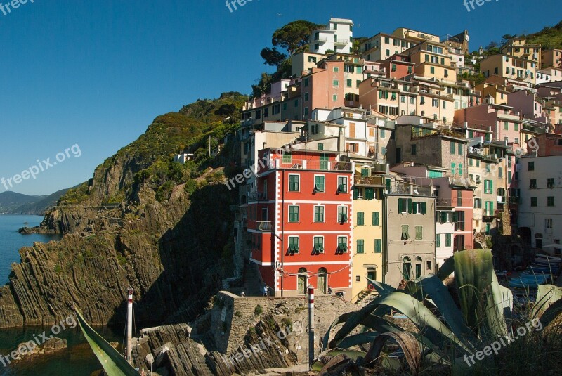 Italy Cinque Terre Riomaggiore Cliffs Façades