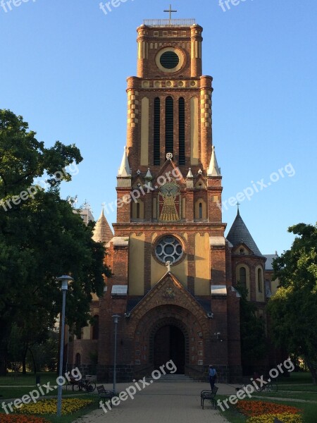 Budapest Church In Budapest Beautiful Temples Churches Beautiful Buildings