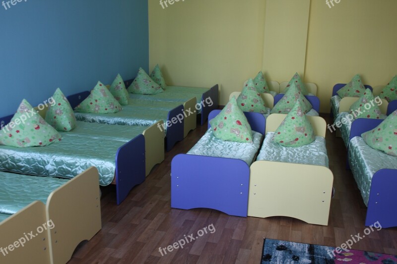 Kindergarten Bedroom Bed Quiet Hours Free Photos