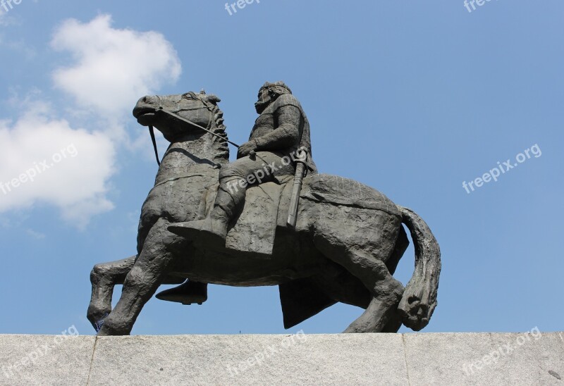 Monument King Statue Tourism Historical